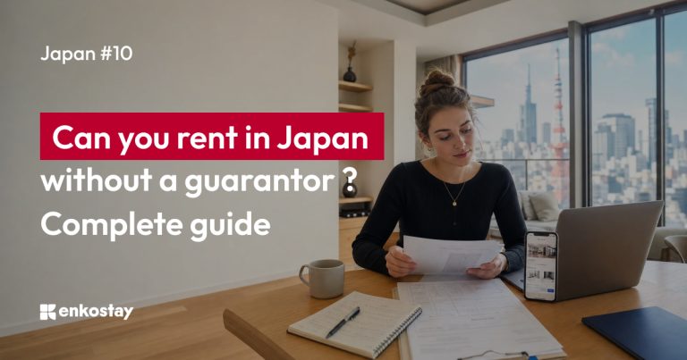 Foreign resident in Japan receiving apartment keys after renting a home without a guarantor